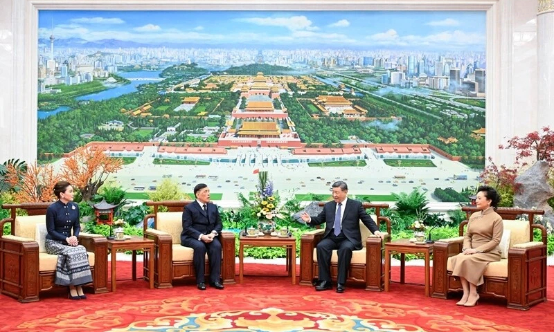 習(xí)近平會(huì)見(jiàn)泰國(guó)國(guó)王哇集拉隆功